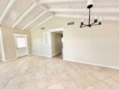 Main picture of 3140 Caledonia Ave