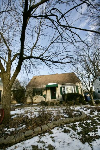 Main picture of 3252 Medina Ave