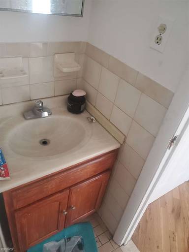Main picture of 9110 3rd Ave