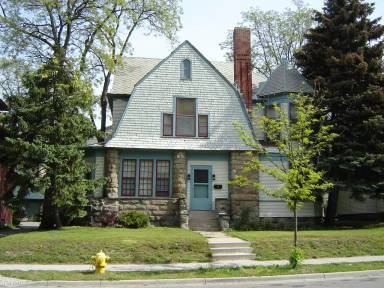 Main picture of 631 Fulton St E