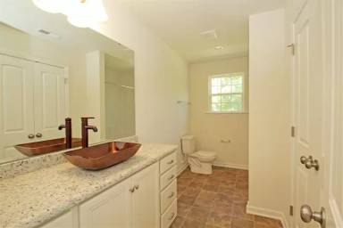 Main picture of 106 Barbee Rd