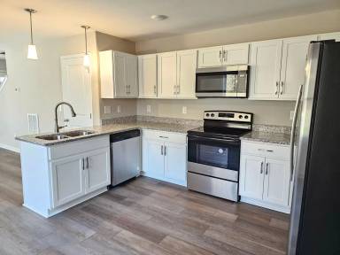 Main picture of 161 Hadley Dr