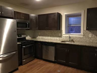 Main picture of 10 Greylock Rd