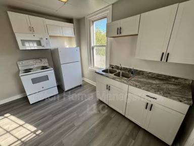 Main picture of 818 Church St