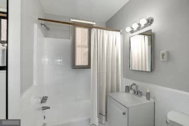 Main picture of Swarthmore Condo