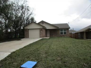 Main picture of 1105 E Avenue F