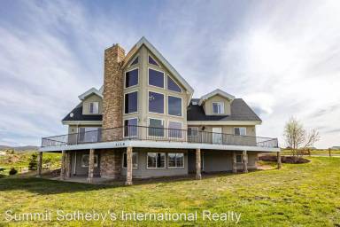 Main picture of 1119 Whileaway Rd E
