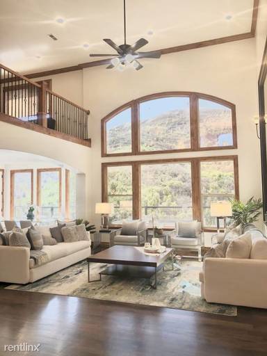 Main picture of 1914 E Gray Fox Dr