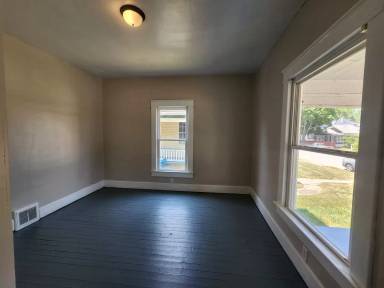 Main picture of 2639 Fenwood Ave