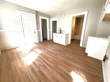 Main picture of 3027-3029 N Holton St Apartments