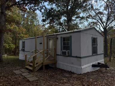 Main picture of 71 Acorn Village Ln