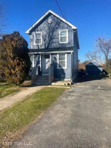 Main picture of 1325 10th Ave