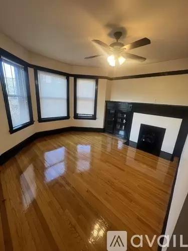 Main picture of 335 W 64th St