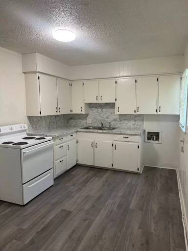 Main picture of 4407 42nd St