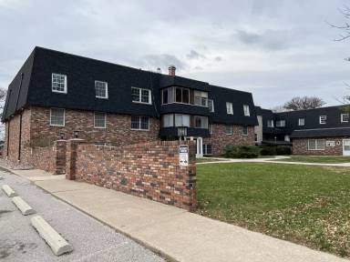 Main picture of 902 Wraywood Dr