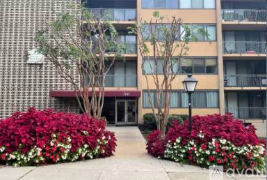 Main picture of West End Condominiums