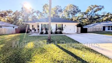 Main picture of 151 Calvert Oaks Dr