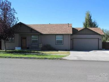 Main picture of 62593 Hawkview Rd