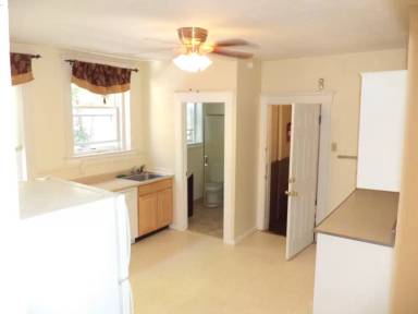 Main picture of 159 Willow St