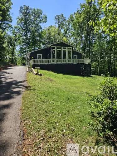Main picture of 620 Point Rd