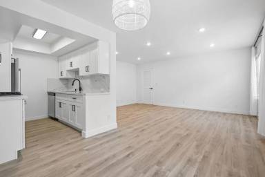 Main picture of 3321 Keystone Ave