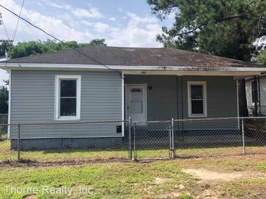 Main picture of 211 Cedar St