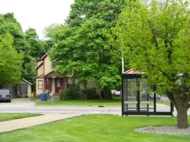 Main picture of 835 Oakland Dr