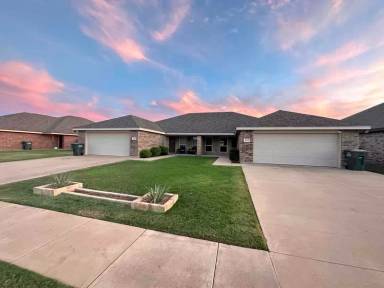 Main picture of 4117 Carrera Ln