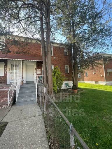 Main picture of 4910 Poe Ave