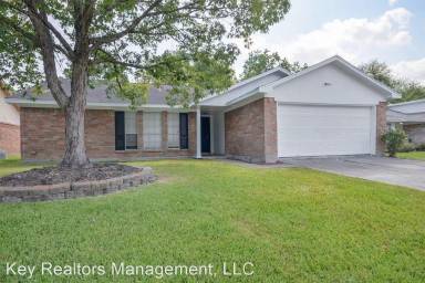 Main picture of 5610 Fawn Trail Ln