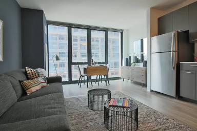 Main picture of 625 N Wells St