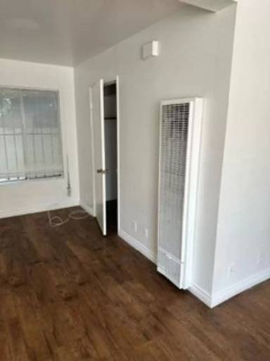 Main picture of 1330 N Wilmington Blvd