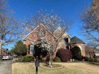 Main picture of 3 Garbor Ct