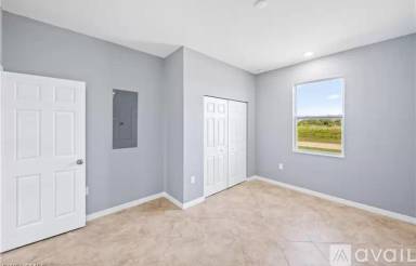 Main picture of 7018 Calder Cir