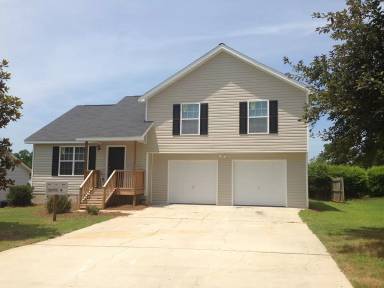 Main picture of 249 Village Dr