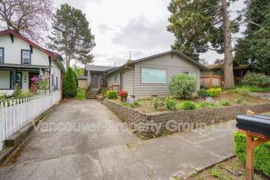 Main picture of 609 W McLoughlin Blvd