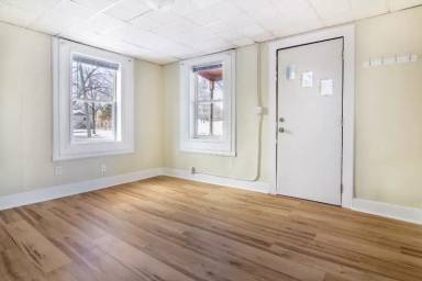 Main picture of 1038 Summer St NE