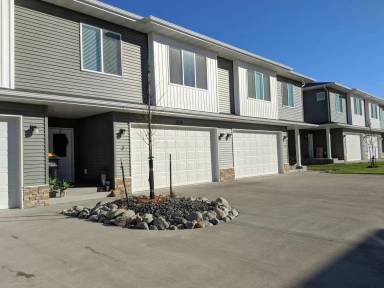 Main picture of Shadow Creek Luxury Townhomes