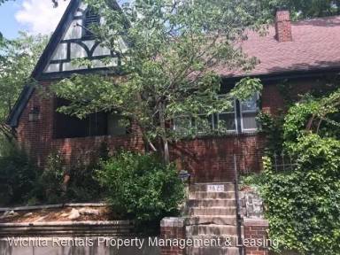 Main picture of 3622 E 1st St N