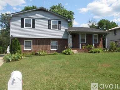 Main picture of 6617 Upton Ln