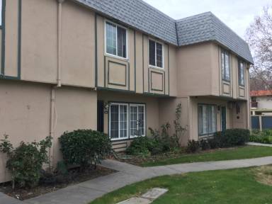 Main picture of 292 Grecia Ct