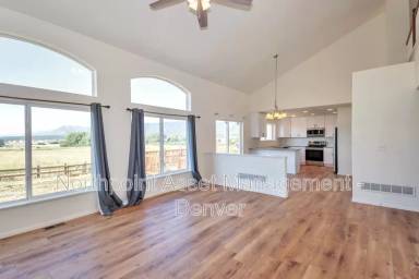 Main picture of 2058 Wagon Gap Trl