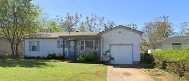Main picture of 1104 Hickory Ln