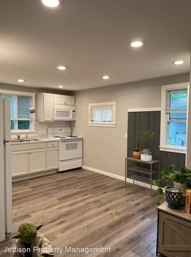 Main picture of 94 South St