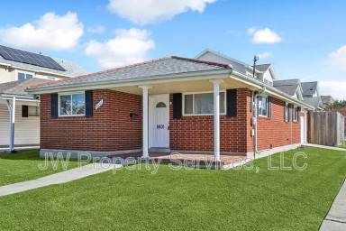 Main picture of 6601 Center St