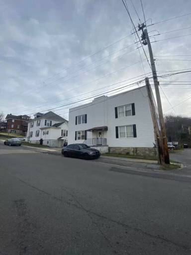 Main picture of 209 College Ave - 2