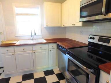 Main picture of 2005 Kenilworth Ave