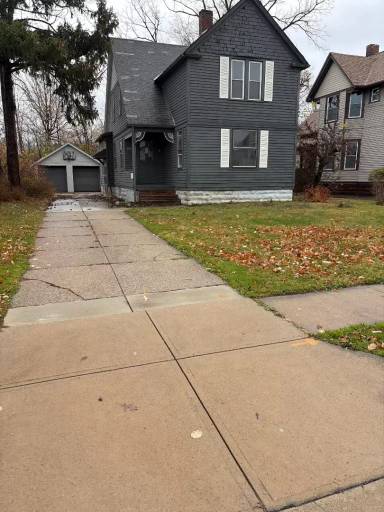 Main picture of 1541 E 212th St