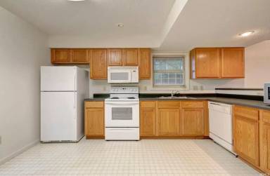 Main picture of 910 E Sherwood Hills Dr