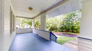 Main picture of 238 Elmwood Dr